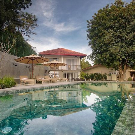 Gracian Villa Канди Экстерьер фото