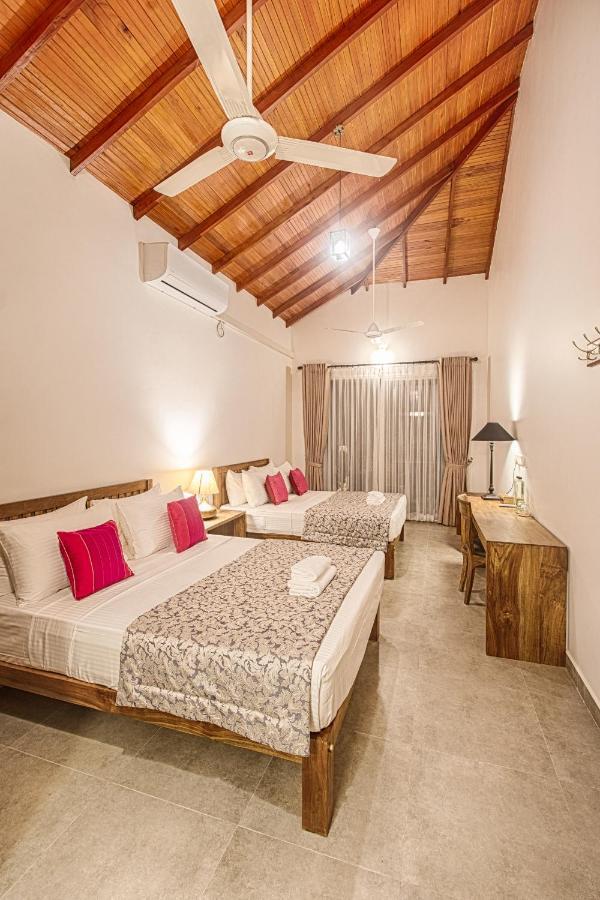 Gracian Villa Канди Экстерьер фото