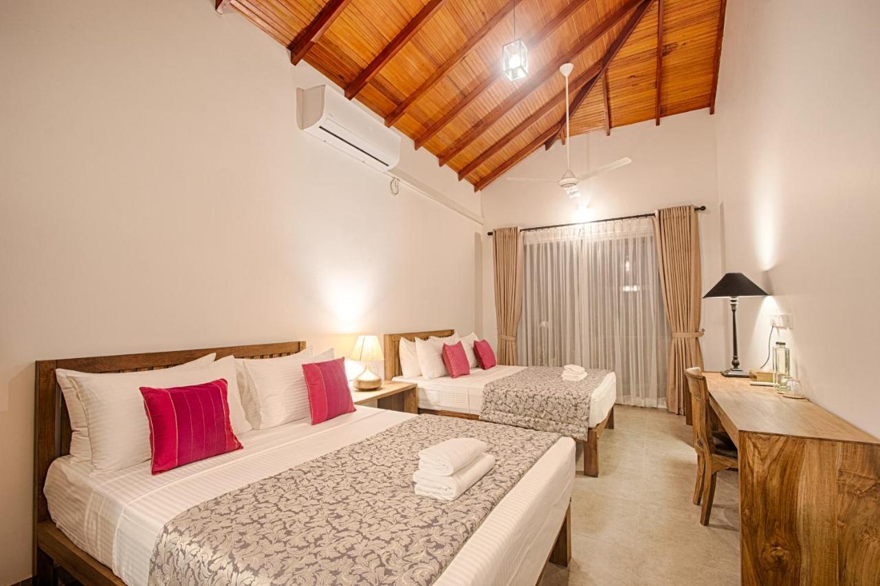 Gracian Villa Канди Экстерьер фото