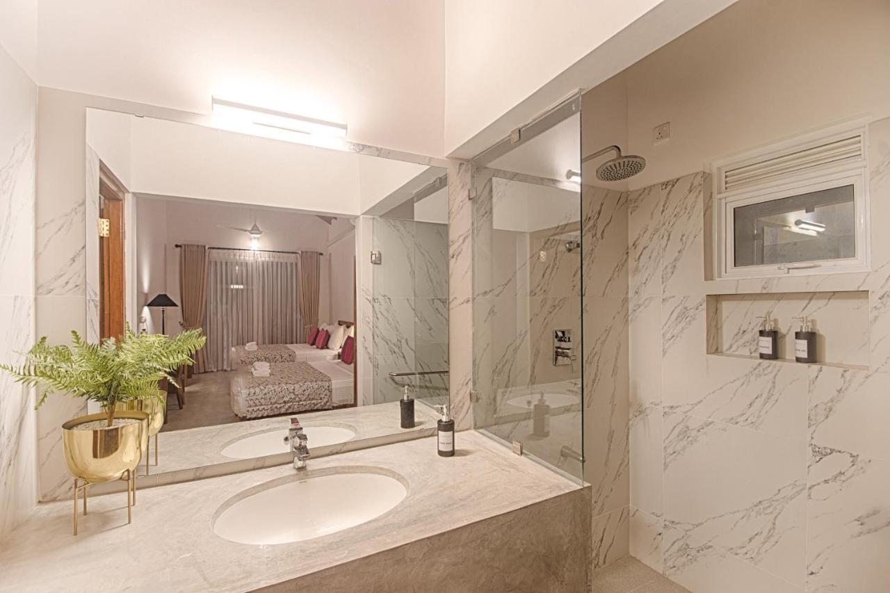 Gracian Villa Канди Экстерьер фото